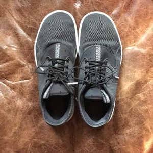 Nike air dark Gray tennis shoes
